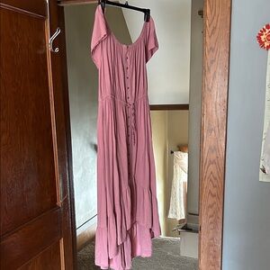 Chic Mauve Off-Shoulder Maxi Dress